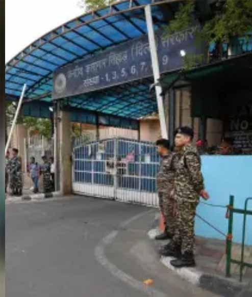 दिल्ली में सनसनी: तिहाड़ से बाहर निकलते ही सीरियल किलर सोहराब लापता