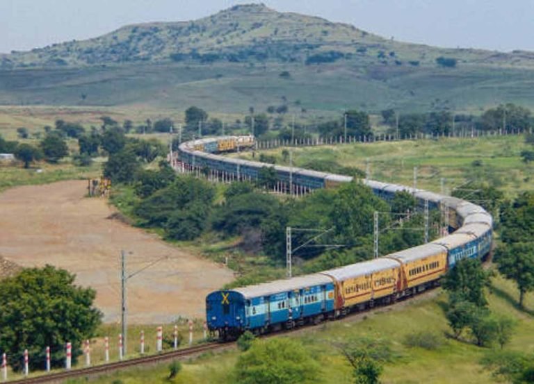 जबलपुर से कटरा तक स्पेशल ट्रेन शुरू, अब वैष्णो देवी के दर्शन होंगे आसान