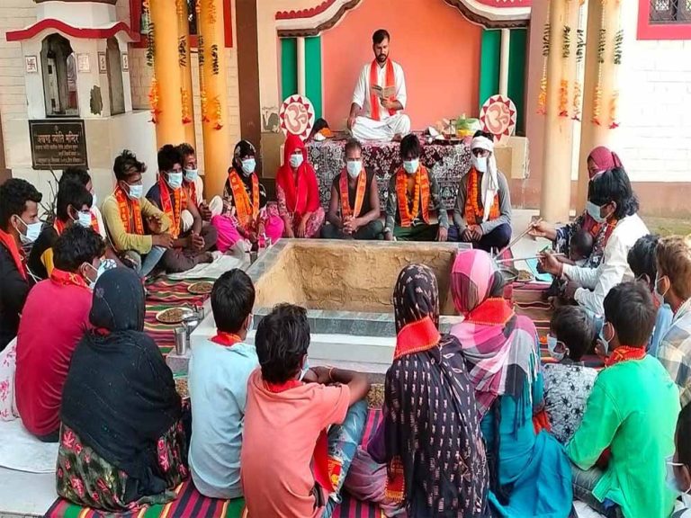 घर वापसी की राह पर 12 मुस्लिम! यूपी में जलालुद्दीन पर लोगों को बहकाने का आरोप