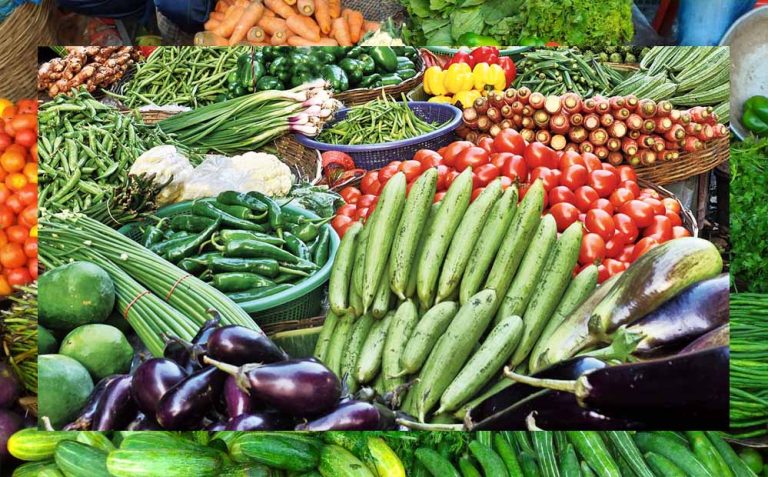 अब सिर्फ आलू व कद्दू ही सस्ते, अन्य कोई भी सब्जी अब 60 से 80 रुपए किलो कीमत से कम नहीं मिल रही