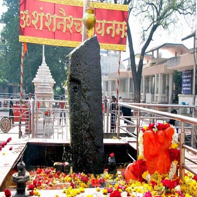 शिंगणापुर का चमत्कारी शनि मंदिर