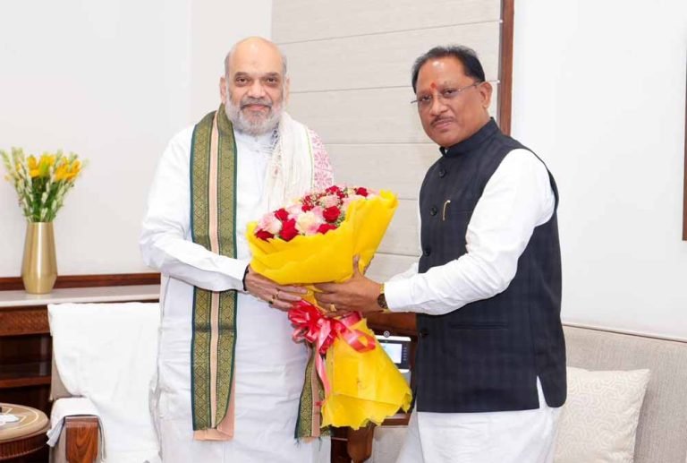 मुख्यमंत्री विष्णुदेव साय ने की केंद्रीय गृह मंत्री अमित शाह से मुलाकात