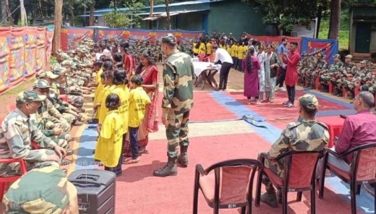 नक्सल प्रभावित अबूझमाड़ में बंधी उम्मीद की राखियां, सुनाई विश्वास और आजादी की दास्तां
