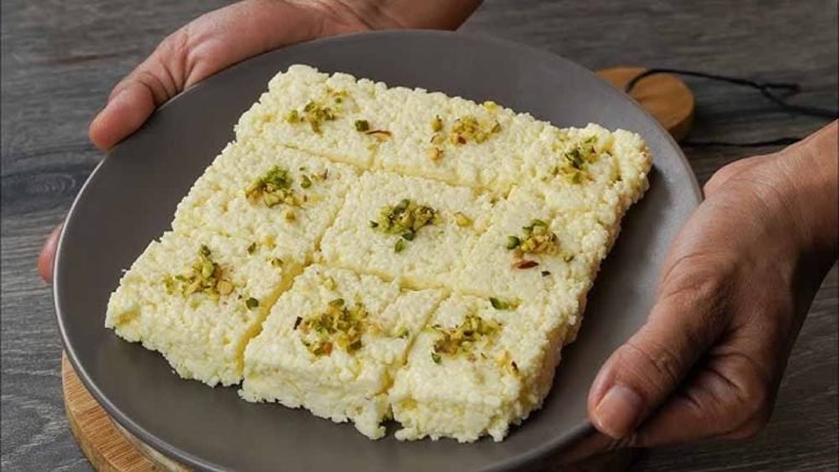सिर्फ 5 मिनट में बनाएं टेस्टी कलाकंद