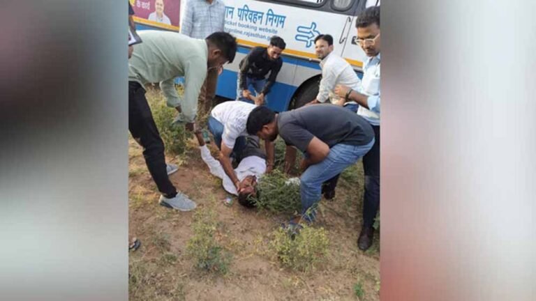 रोडवेज बस हादसे से बची, ड्राइवर को आया मिर्गी का दौरा, यात्रियों ने संभाला नियंत्रण