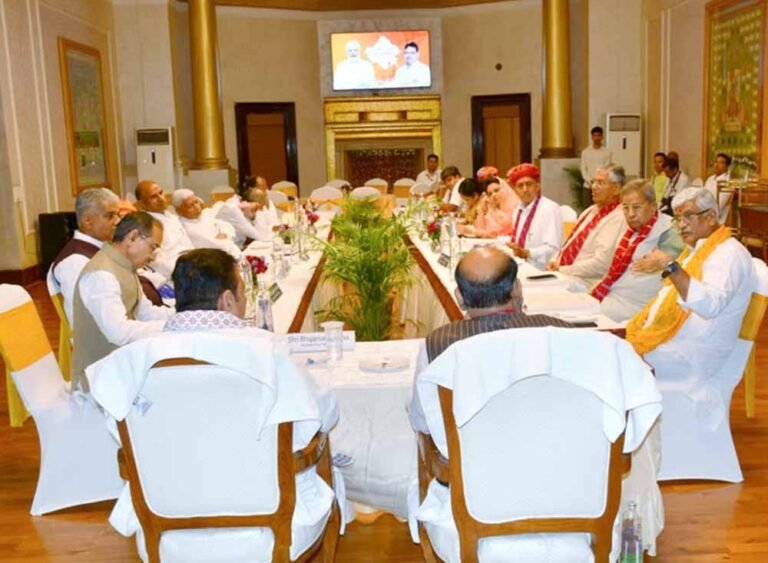 मुख्यमंत्री भजनलाल शर्मा ने सांसदों संग की चर्चा, केंद्र प्रवर्तित योजनाओं को लेकर मंथन