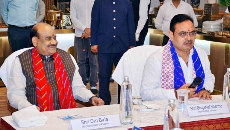 मुख्यमंत्री भजनलाल शर्मा की सांसदों संग बैठक, केंद्र योजनाओं और विकास पर हुई विस्तृत चर्चा