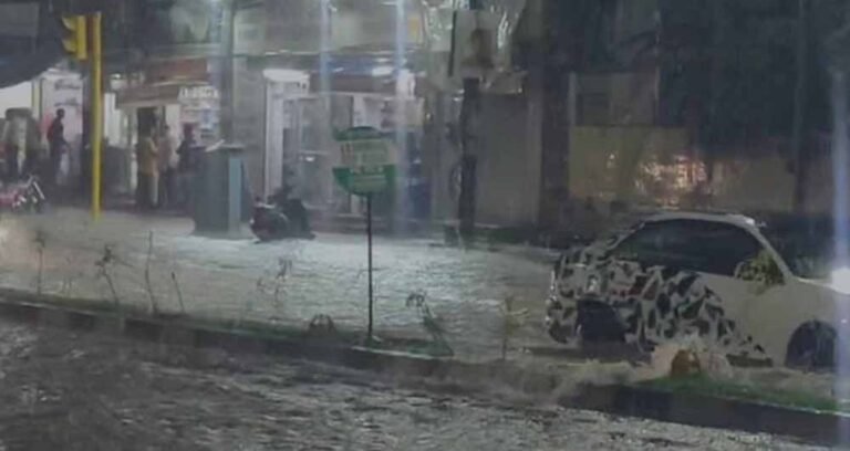 जोरदार बारिश से तरबतर हुआ जयपुर, रातभर छाया मौसम का रोमांच