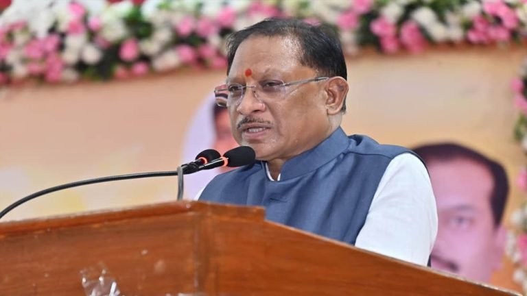 मुख्यमंत्री विष्णुदेव साय ने सीपत-नवाडीह चौक का नामकरण शहीद विनोद सिंह कौशिक के नाम पर करने की घोषणा