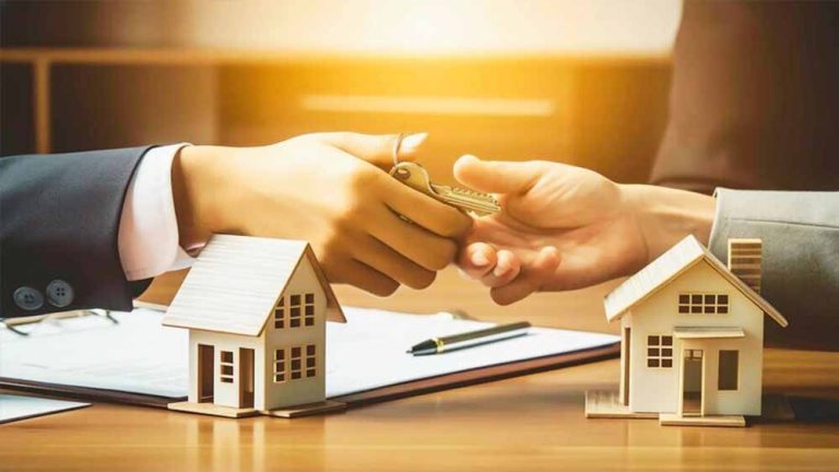 बेमानी लेनदेन पर लगेगी लगाम, प्रॉपर्टी खरीद के लिए पैन और आधार जरूरी