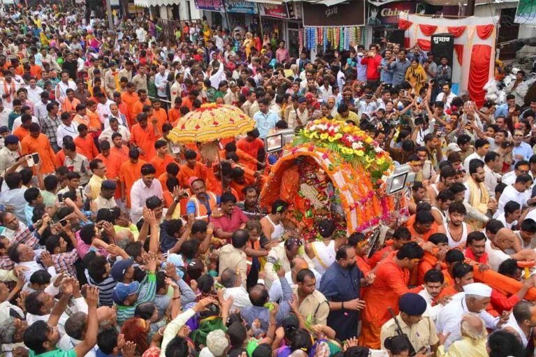 उज्जैन में महाकाल की शाही सवारी आज, ड्रोन से फूलों की वर्षा और 70 भजन मंडलियों की धुन