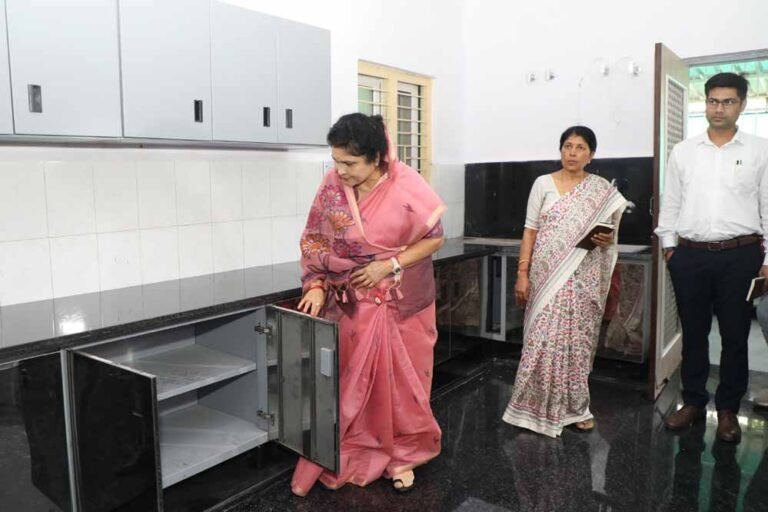 पिछड़ा वर्ग छात्रावासों का होगा आधुनिकीकरण, आधुनिक सुविधाओं से होंगे सुसज्जित – राज्यमंत्री श्रीमती गौर