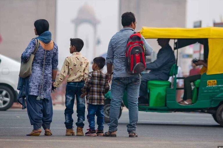 खतरे में मिडिल क्लास! अर्थव्यवस्था में गहराते संकट की बड़ी चेतावनी