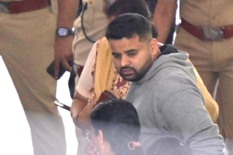 पूर्व JDS सांसद प्रज्वल रेवन्ना को बलात्कार मामले में सजा, कोर्ट में भावुक हुआ आरोपी