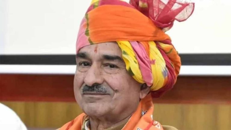 राठौड़ का संदेश: पार्टी के लिए काम करें, न कि किसी एक नेता के लिए