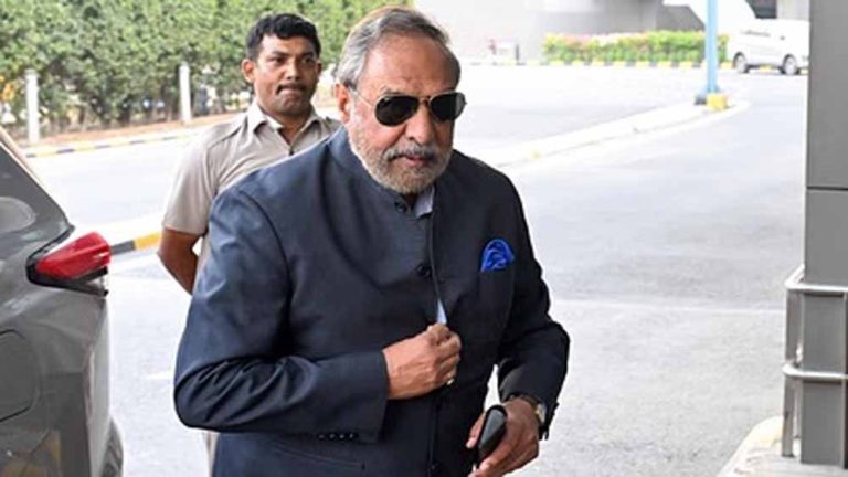 बड़ा राजनीतिक उलटफेर: कांग्रेस के वरिष्ठ नेता ने छोड़ा पद