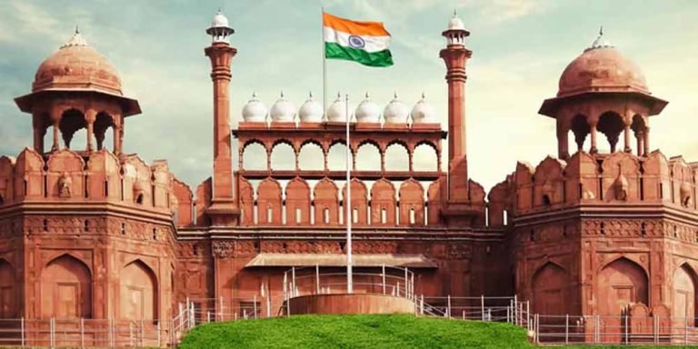 आज़ादी के बाद भी लाल किले से दूर रहे ये दो प्रधानमंत्री, क्या थी वजह?