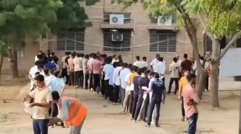 सुरक्षा के बीच शुरू हुई पटवारी भर्ती परीक्षा की पहली पारी, DM ने की पुष्टि
