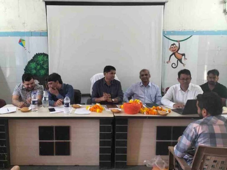 सीएमएचओ की बैठक में स्वास्थ्य गतिविधियों की समीक्षा, बीमारियों से निपटने की तैयारी तेज