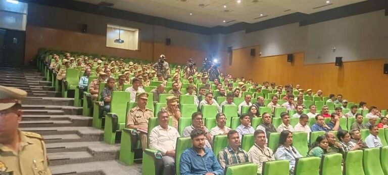 योगी सरकार ने प्रदेश को 13 कैबिनेट्स और 75 मोबाइल फॉरेंसिक वैन की दी सौगात: डॉ. गोस्वामी