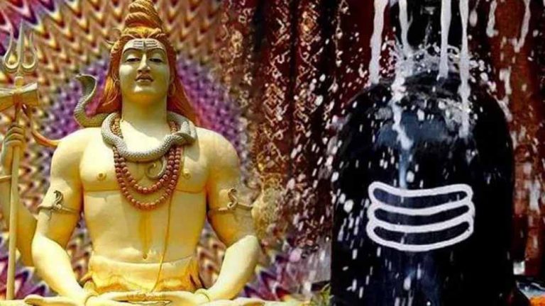 शिवलिंग पर चढ़ाएं ये पांच चीजें, सावन के आखिरी सोमवार को मिलेगा विशेष फल