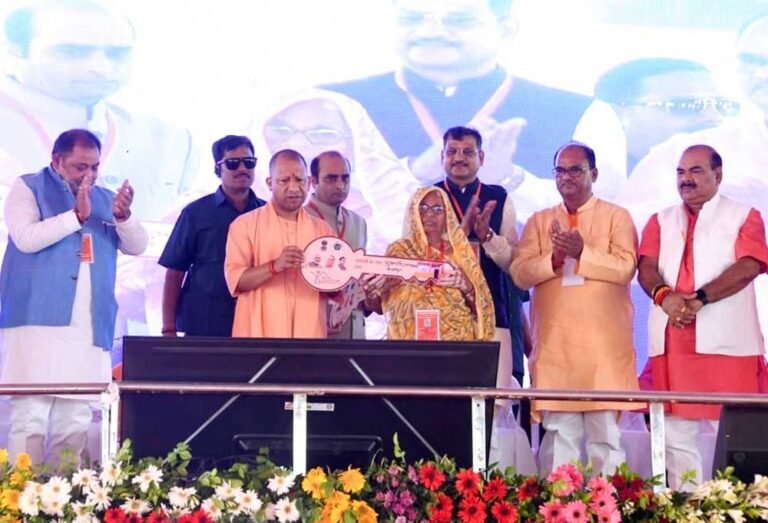 समाजवादी पार्टी और कांग्रेस के शासनकाल में चुन-चुनकर हिंदुओं को निशाना बनाया गया : सीएम योगी