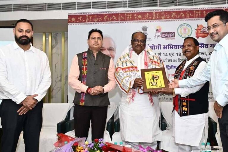 केन्द्रीय मंत्री ने आदि कर्मयोगी मास्टर ट्रेनरों के प्रशिक्षण कार्यशाला का किया शुभारंभ