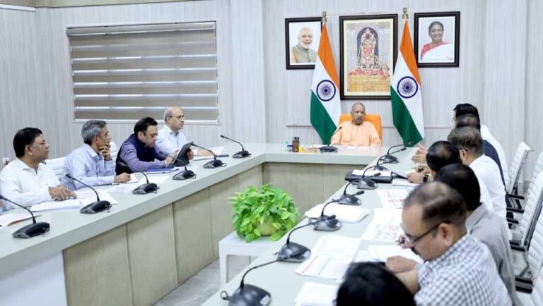 जिला मुख्यालयों की नगर पालिकाओं में गौरव पथ, स्मार्ट क्लासरूम, ईवी स्टेशन व डिजिटल सेवाएँ विकसित होंगी: मुख्यमंत्री