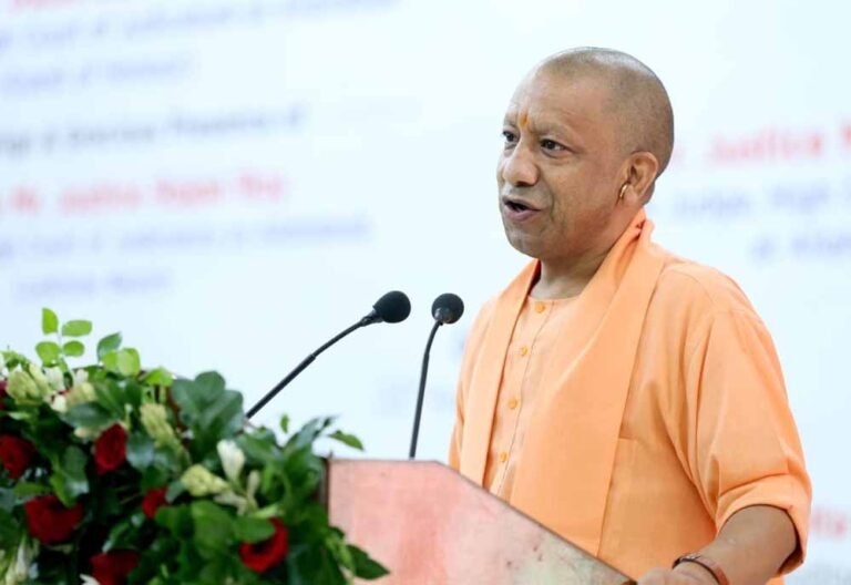 उत्तर प्रदेश न्यायिक सेवा संघ के 42वें अधिवेशन में सम्मिलित हुए मुख्यमंत्री योगी आदित्यनाथ