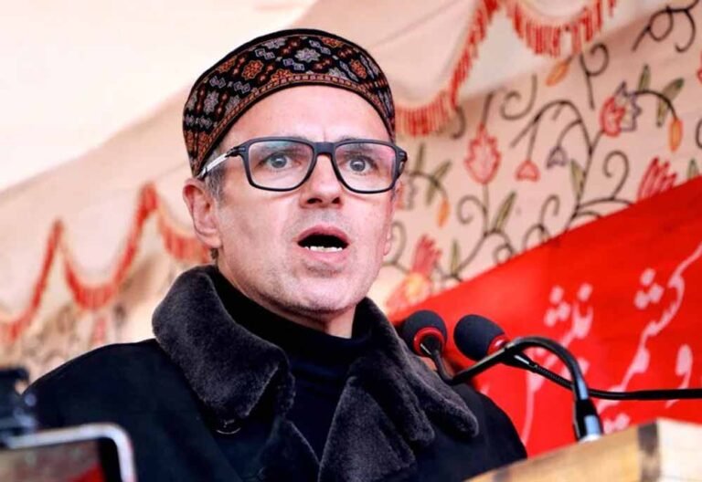 J&K प्रशासन ने संभाला 215 स्कूलों का नियंत्रण, अब जिला मजिस्ट्रेट और डीसी देखेंगे प्रबंधन