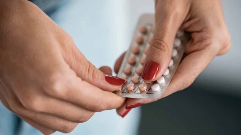 सावधान! पीरियड्स डिले करने की दवा बन सकती है जानलेवा, डॉक्टर ने बताई सच्चाई