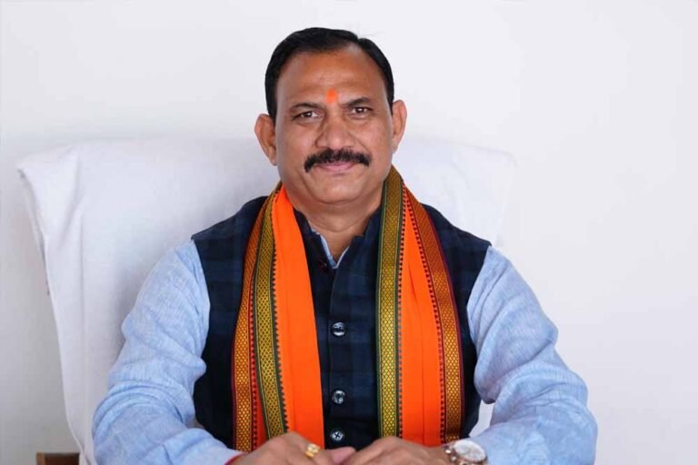 स्वास्थ्य मंत्री श्याम बिहारी जायसवाल ने मुख्यमंत्री विष्णुदेव साय और उपमुख्यमंत्री अरुण साव का किया आभार