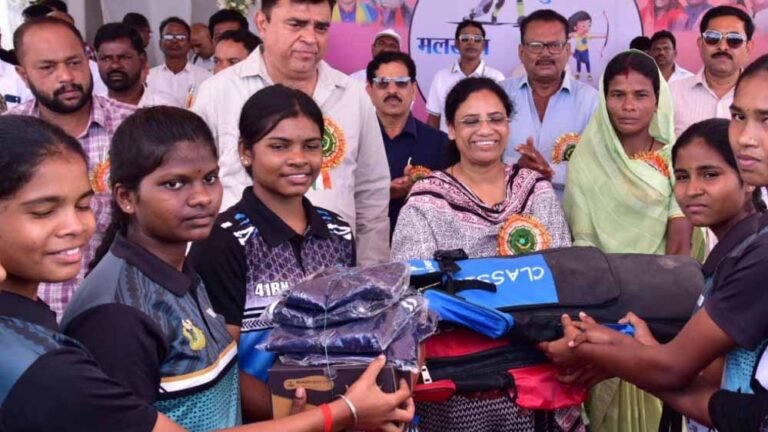 रायपुर: विधायक सुश्री उसेंडी ने 25वीं राज्य स्तरीय शालेय खेल प्रतियोगिता का किया उद्घाटन