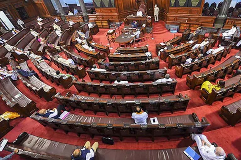 बीजेपी के राज्यसभा में 102 सांसद, कांग्रेस सिर्फ एक बार पहुंची थी सैकड़ा पार