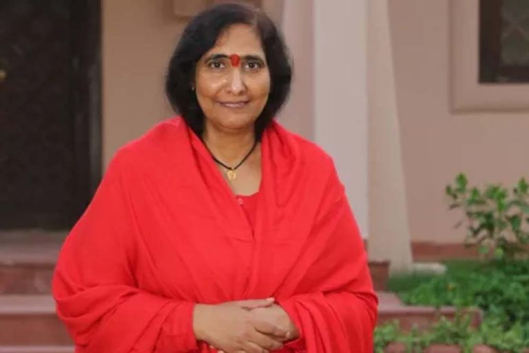 नंगे होकर पैसा कमाने’ वाले बयान पर साध्वी ऋतंभरा ने तोड़ी चुप्पी, जताया खेद