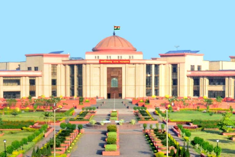 मरीजों को मिल रहा था गंदा खाना, CIMS पर हाईकोर्ट सख्त
