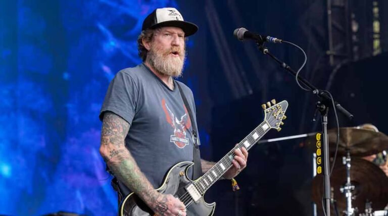 गिटारिस्ट और सिंगर Brent Hinds नहीं रहे, फैंस ने दी श्रद्धांजलि