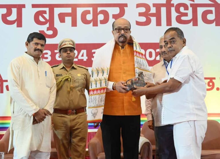 राज्यपाल शामिल हुए सहकार भारती बुनकर के राष्ट्रीय अधिवेशन में