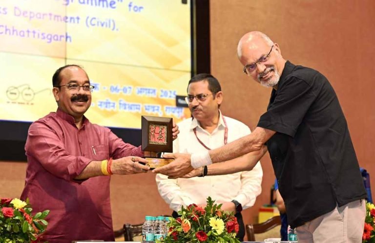 पीडब्लूडी के अभियंताओं के लिए बीआईएस द्वारा आयोजित क्षमता निर्माण कार्यक्रम में शामिल हुए उप मुख्यमंत्री