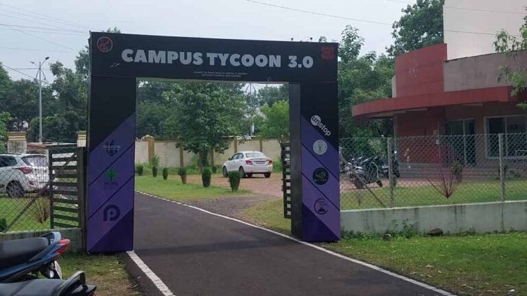 AI से झूठ पकड़ेगा, जबलपुर इंजीनियरिंग छात्रों का स्टार्टअप और ई-कॉमर्स आइडिया चर्चा में