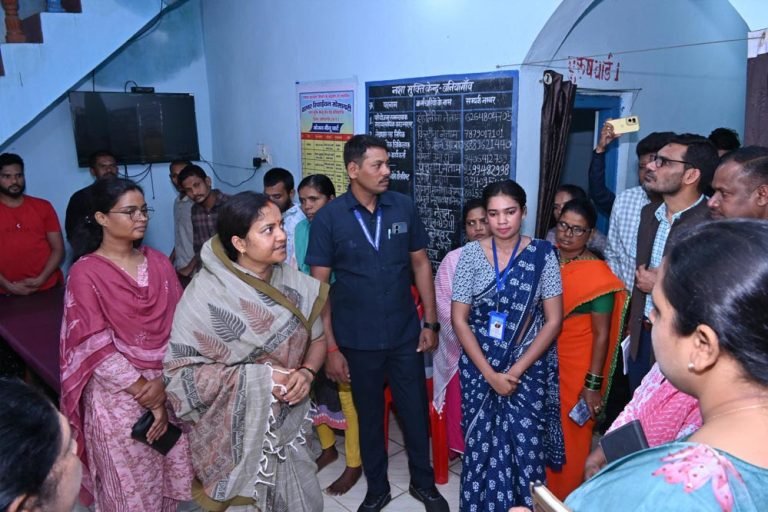 मंत्री राजवाड़े ने कोंडागांवआंगनबाड़ी केंद्रों, बालिका गृह ,सखी सेंटर और नशा मुक्ति केंद्र का किया निरीक्षण