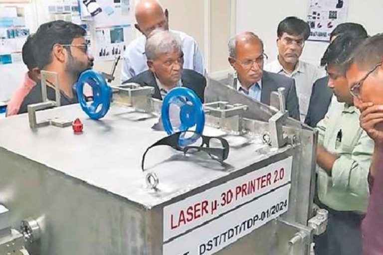 मेड इन इंडिया माइक्रो 3डी प्रिंटर का कमाल! IIT इंदौर की तकनीक अब जाएगी प्रोडक्शन में