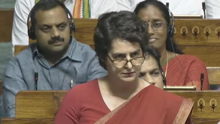 सच्चा भारतीय कौन, यह सुप्रीम कोर्ट नहीं तय करेगा’ — प्रियंका गांधी का तीखा बयान