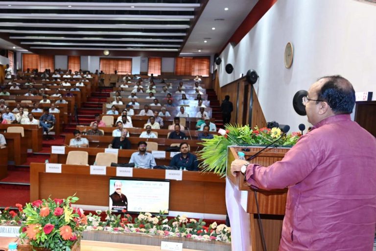 पीडब्लूडी के अभियंताओं के लिए बीआईएस द्वारा आयोजित क्षमता निर्माण कार्यक्रम में शामिल हुए उप मुख्यमंत्री