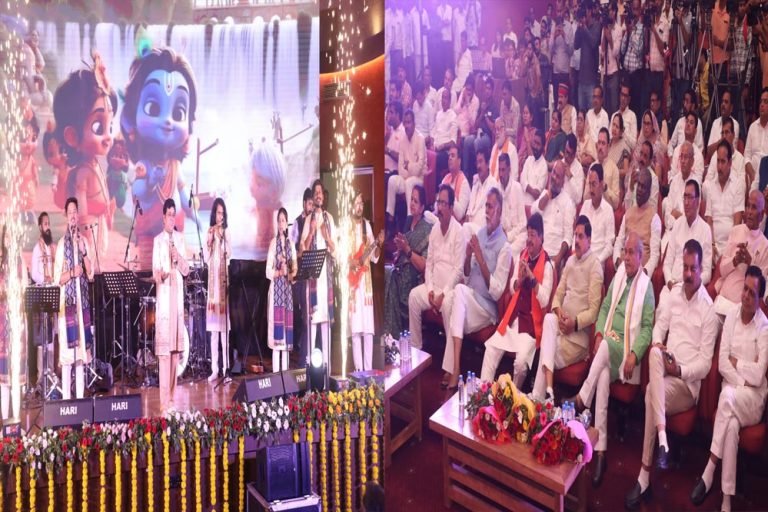 कृष्णायन में श्रीकृष्ण के जीवन की प्रेरक झलकियाँ, डॉ. यादव ने की सराहना