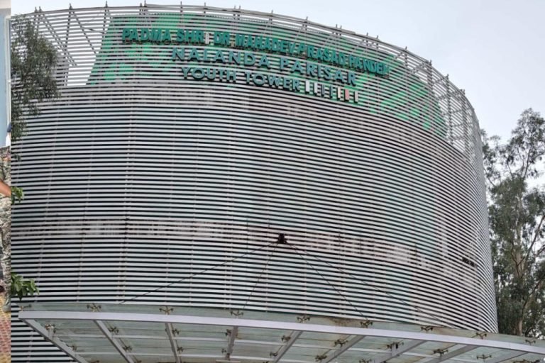 सुकमा, दंतेवाड़ा, नारायणपुर, सूरजपुर, बैकुंठपुर, चिरमिरी, कुनकुरी, जशपुर, बलरामपुर, पेंड्रा जैसे दूरस्थ शहरों में भी खुलेंगी सेंट्रल लाइब्रेरी