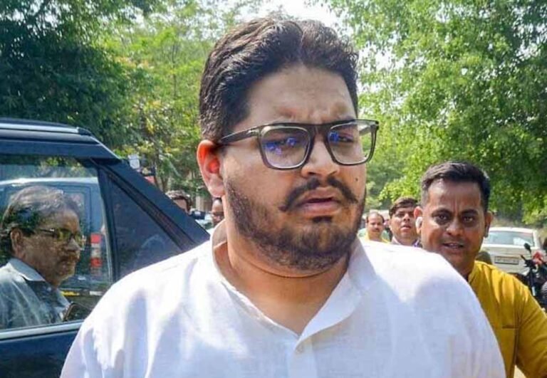 उमर अंसारी पर कार्रवाई, गाजीपुर से कासगंज जेल में भेजा गया