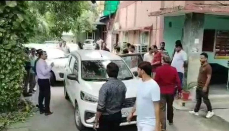 रिश्वतखोरी का खुलासा: मेरठ में CBI ने CGHC के अतिरिक्त निदेशक और कार्यालय अधीक्षक को दबोचा