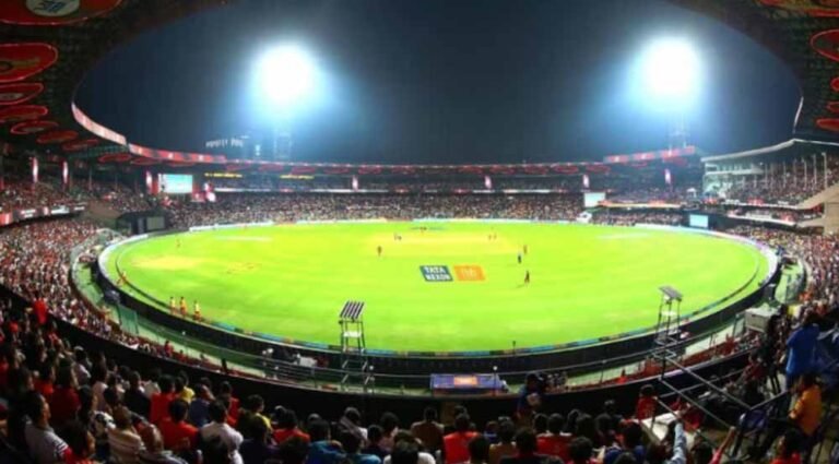 चिन्नास्वामी में क्रिकेट की वापसी जरूरी, वेंकटेश प्रसाद ने भगदड़ पर जताई चिंता