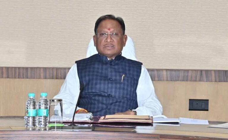मुख्यमंत्री साय ने विदेश से फ़ोन कर बस्तर की बाढ़ का लिया अपडेट